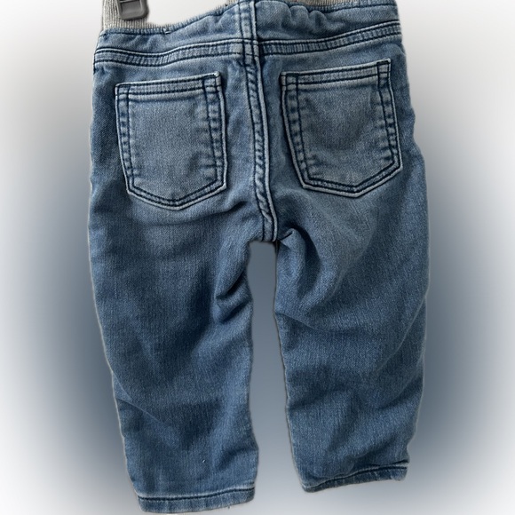 Gap “my first easy slim” jeans 6-12 months - Picture 2 of 3